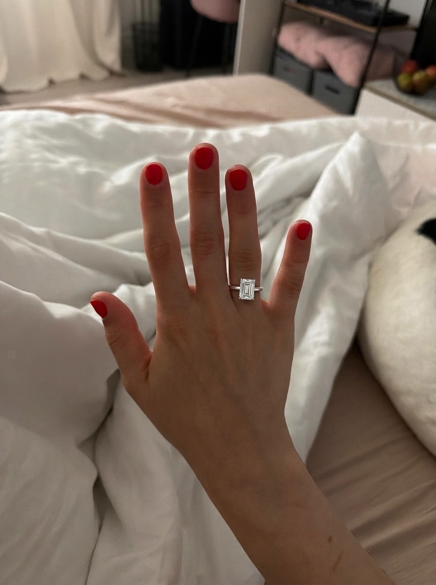 Кольцо с бриллиантом 0.5 ct. в огранке «Эмеральд»