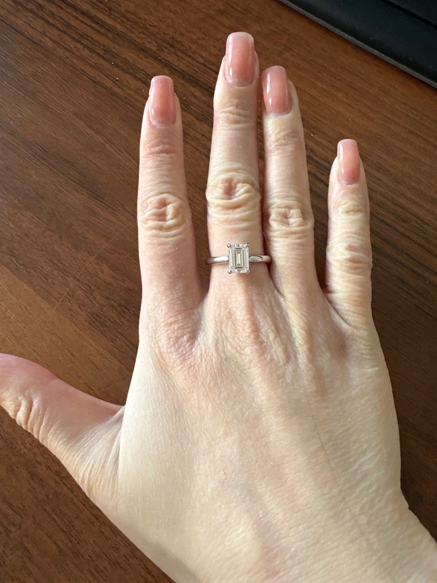 Кольцо с бриллиантом 0.5 ct. в огранке «Эмеральд»